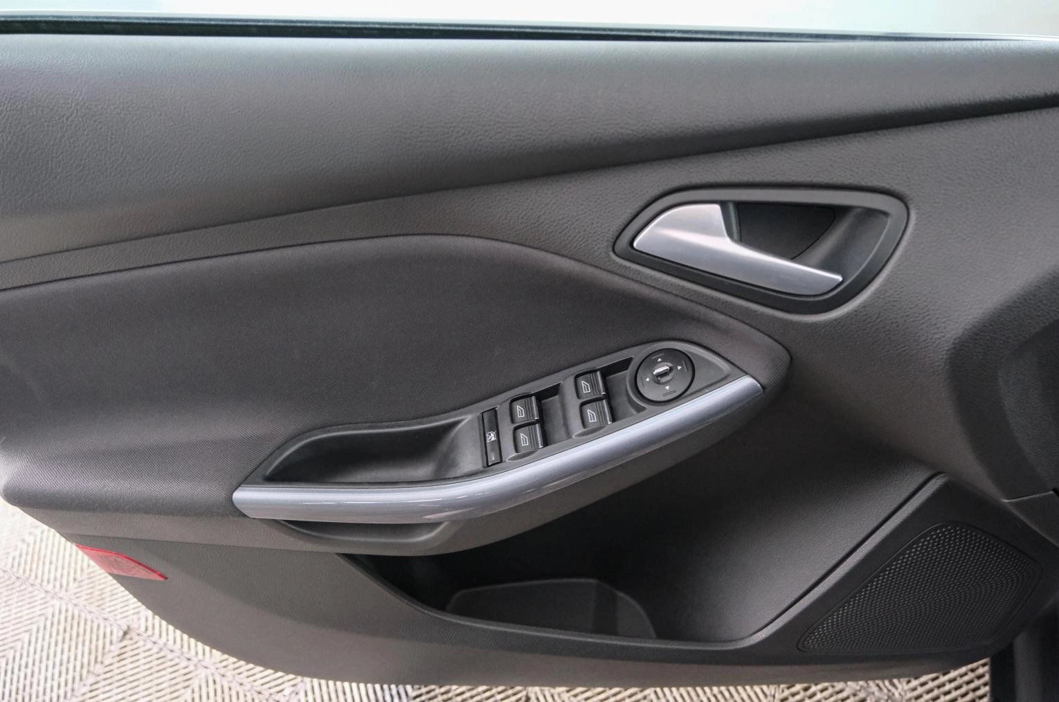 Ford Focus 17 из 21