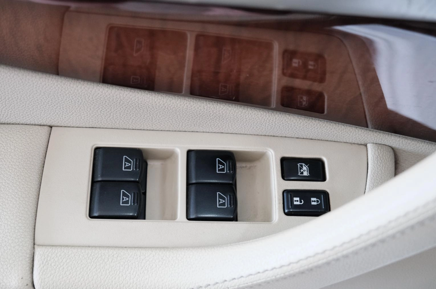 Infiniti FX37 9 из 30