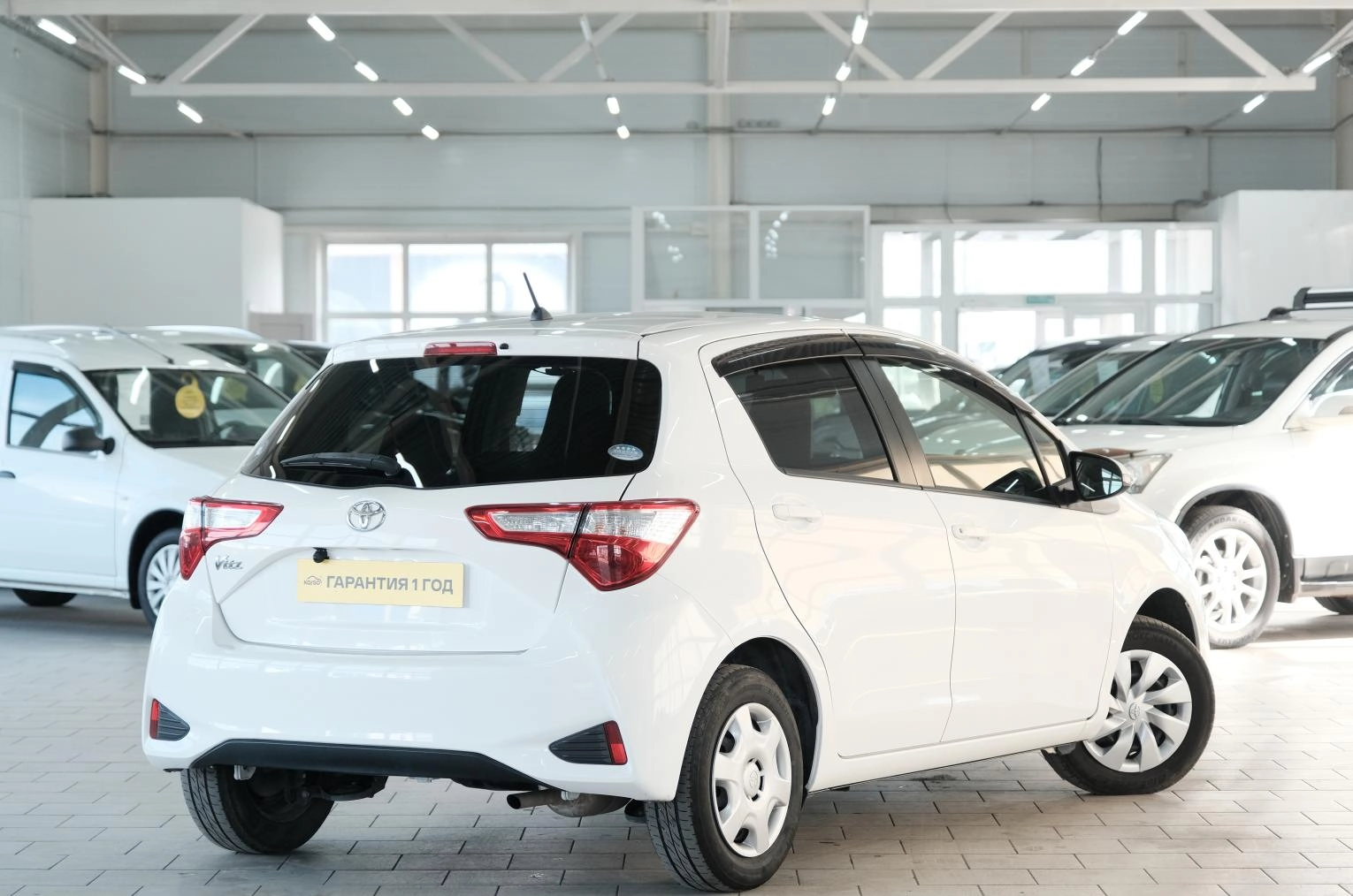 Toyota Vitz 6 из 21