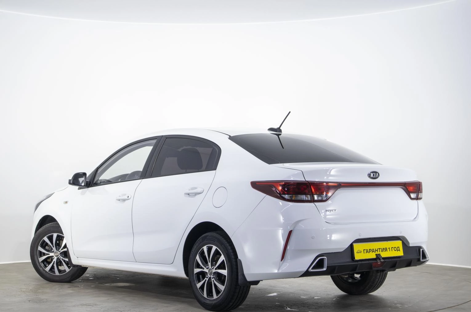 KIA Rio 6 из 18