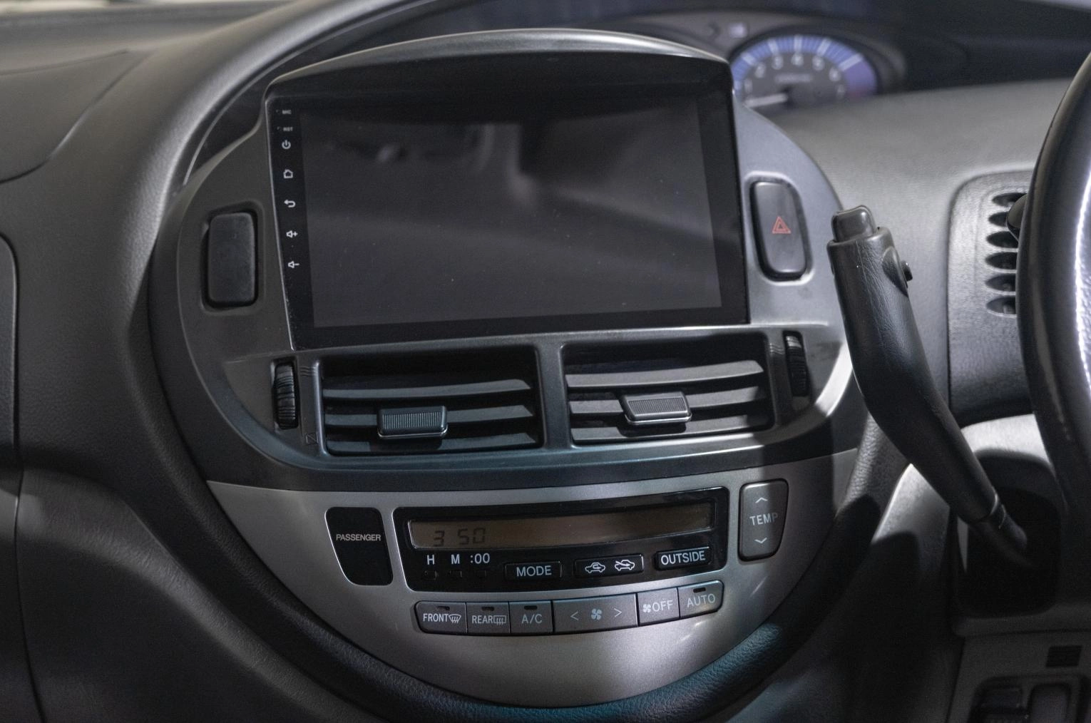 Toyota Estima 12 из 16