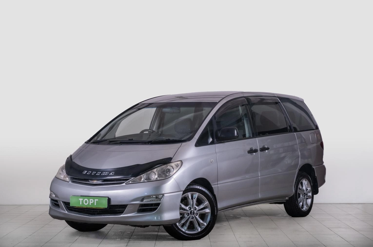 Toyota Estima 2 из 16