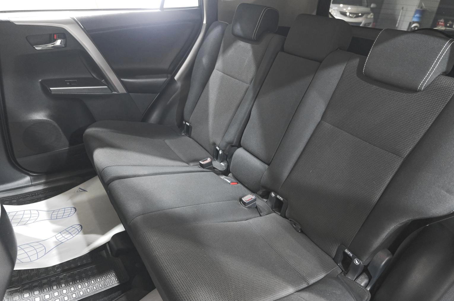 Toyota RAV4 25 из 28