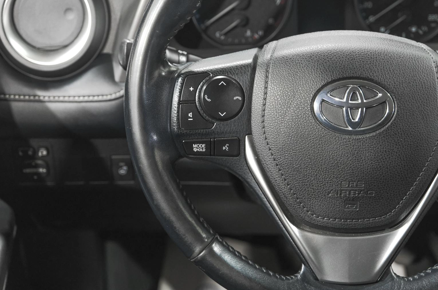 Toyota RAV4 9 из 28