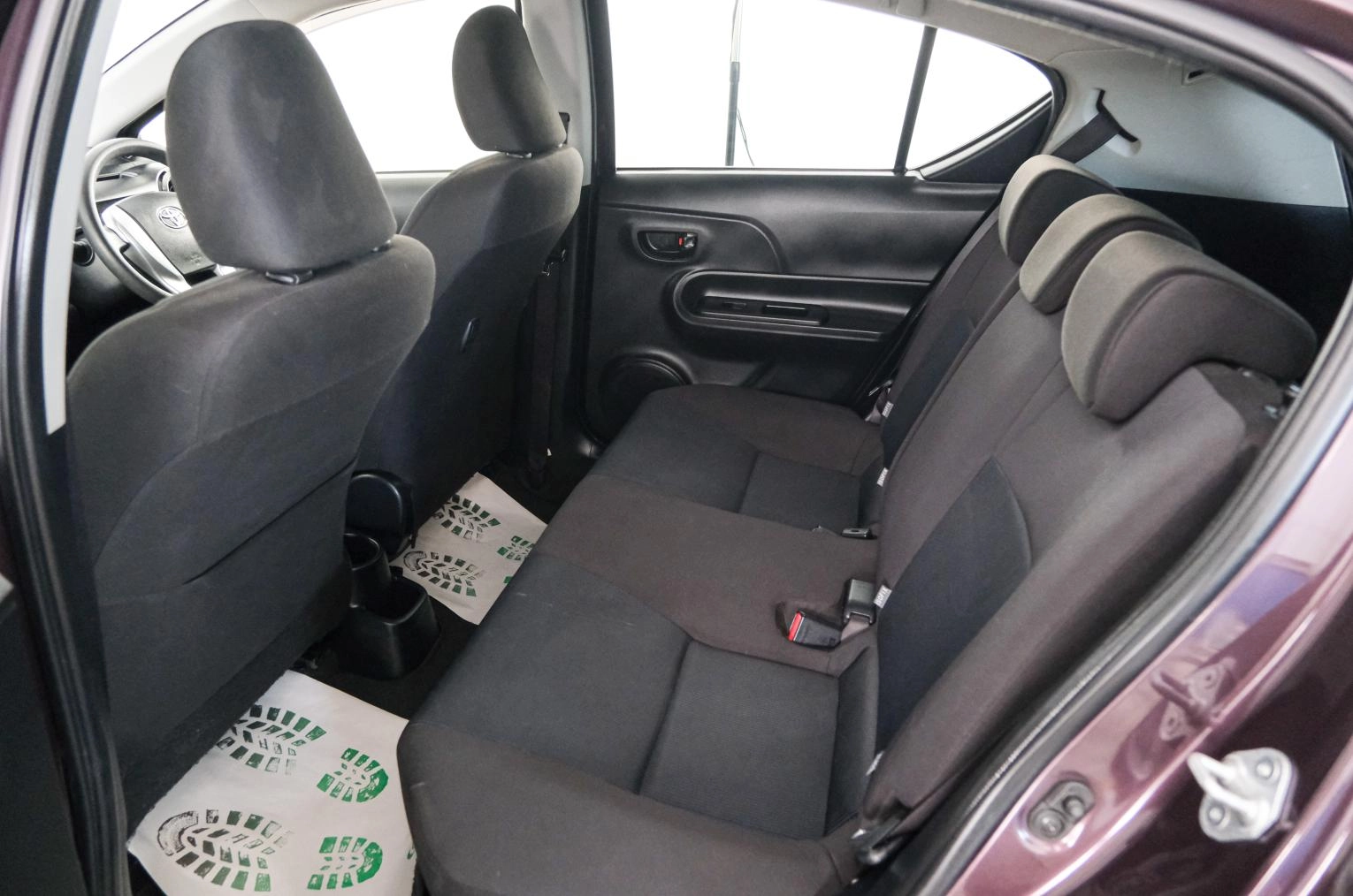 Toyota Aqua 18 из 20