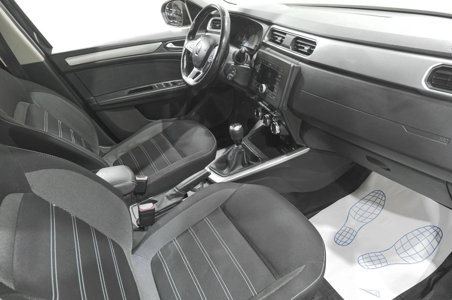 Renault Arkana 8 из 24