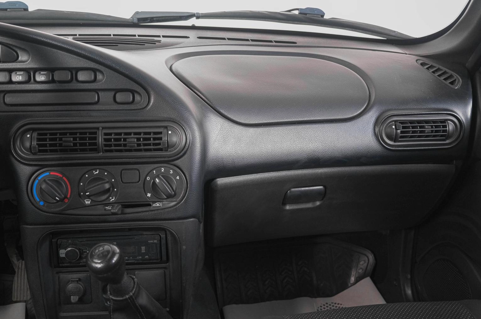 Chevrolet Niva 14 из 22
