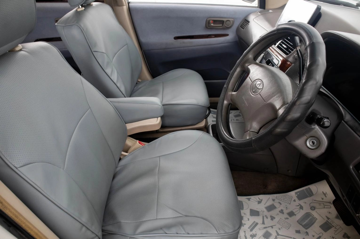 Toyota Gaia 8 из 24