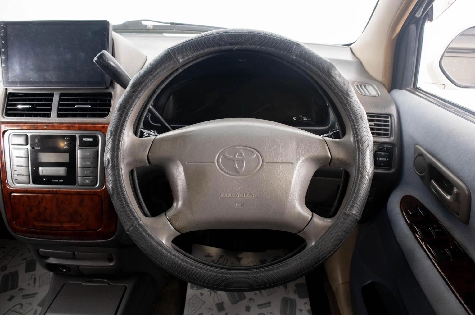 Toyota Gaia 12 из 24