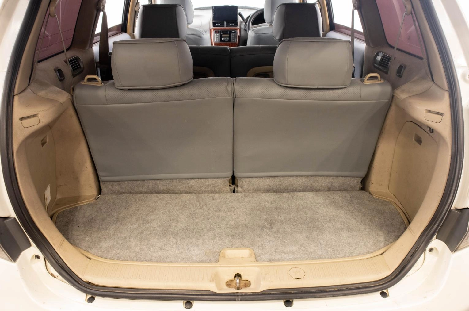 Toyota Gaia 24 из 24