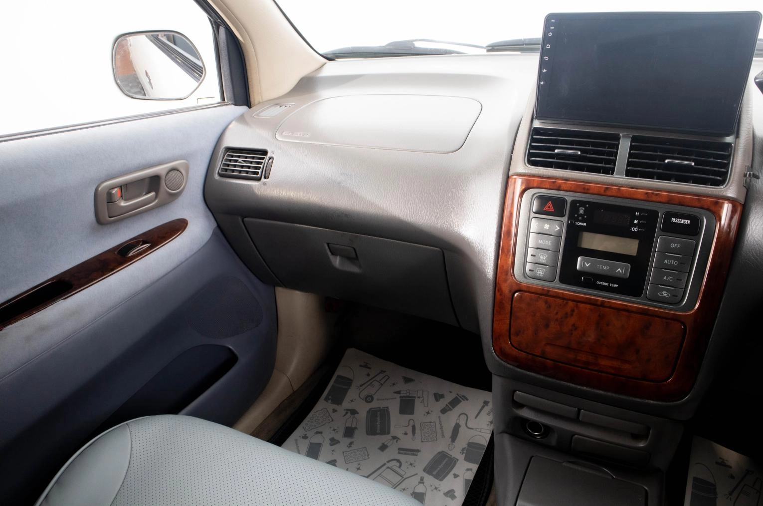 Toyota Gaia 18 из 24