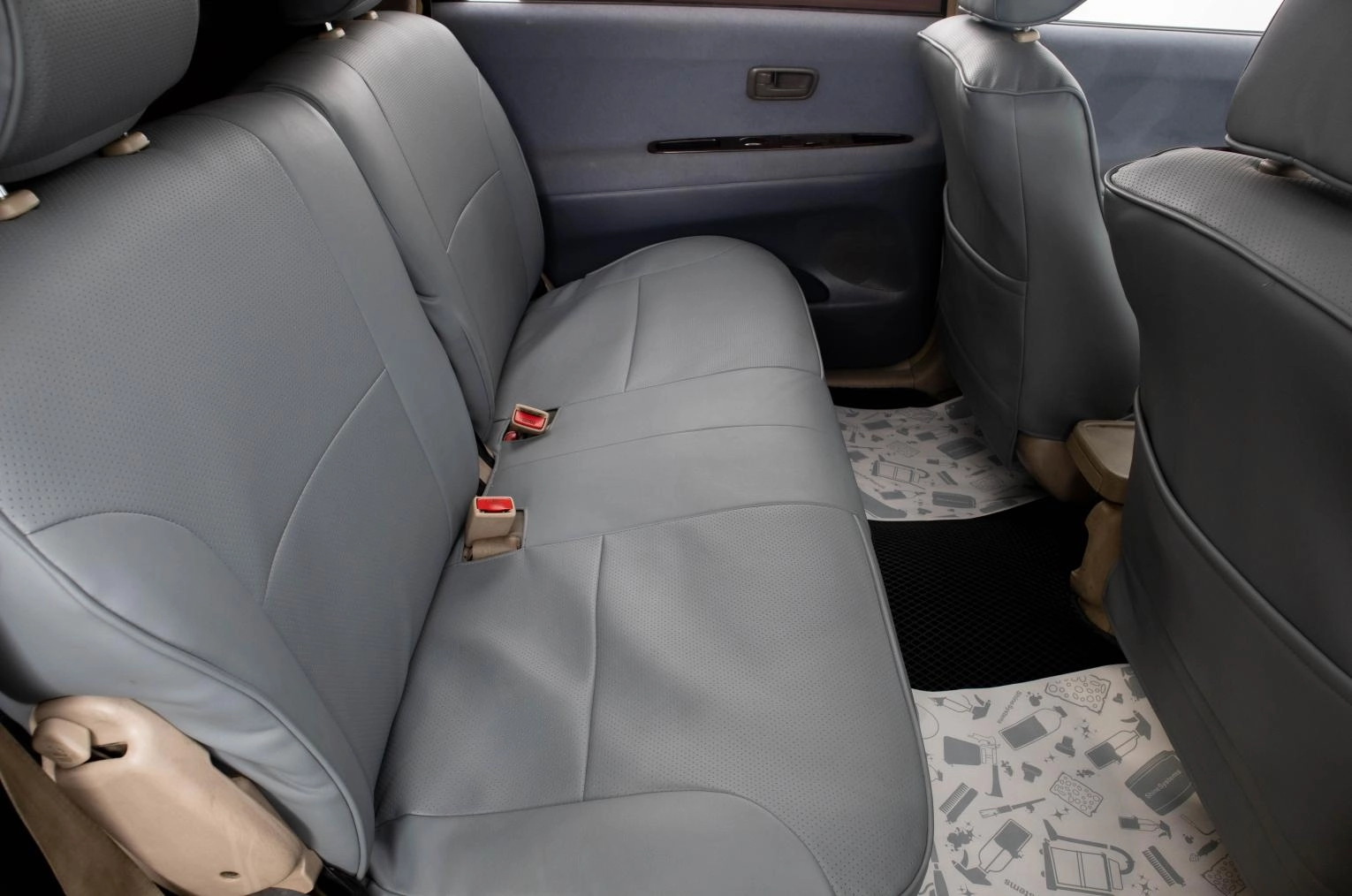 Toyota Gaia 21 из 24