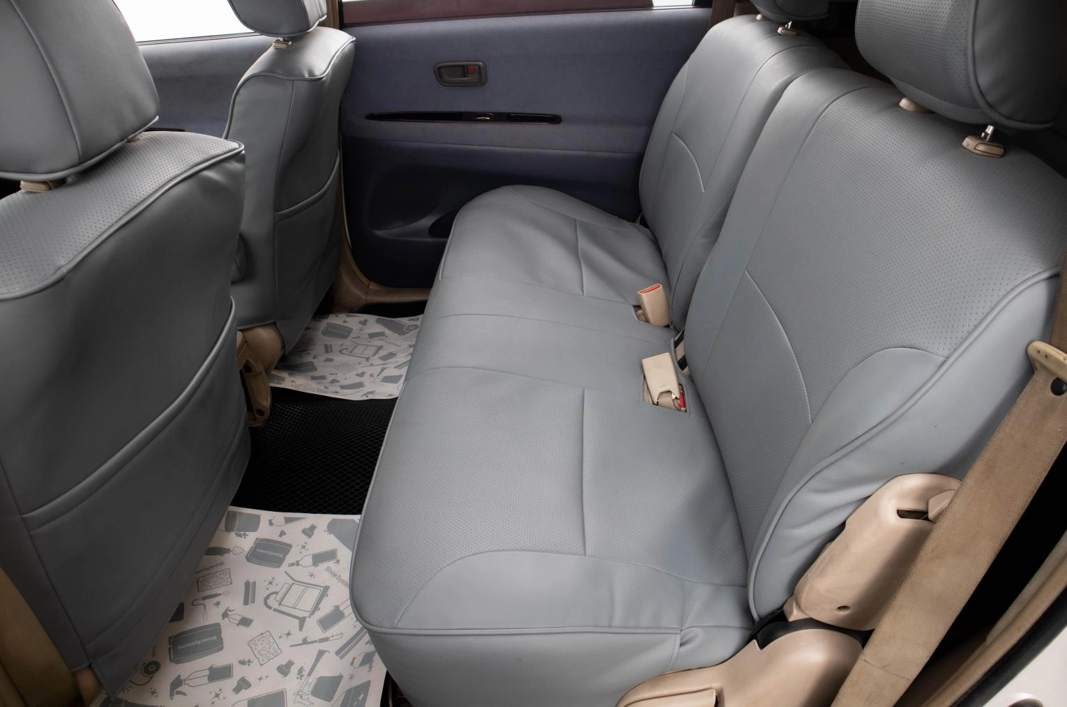Toyota Gaia 20 из 24