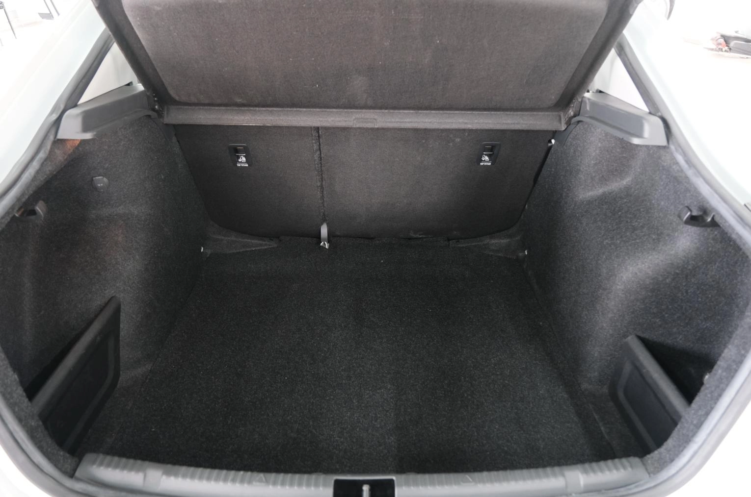 Skoda Rapid 23 из 24