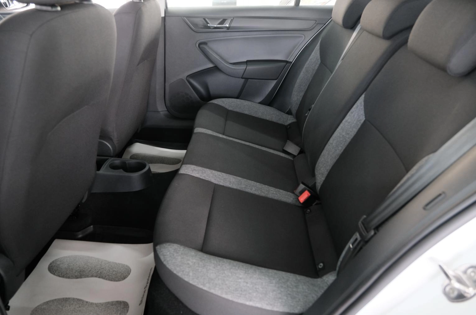 Skoda Rapid 21 из 24