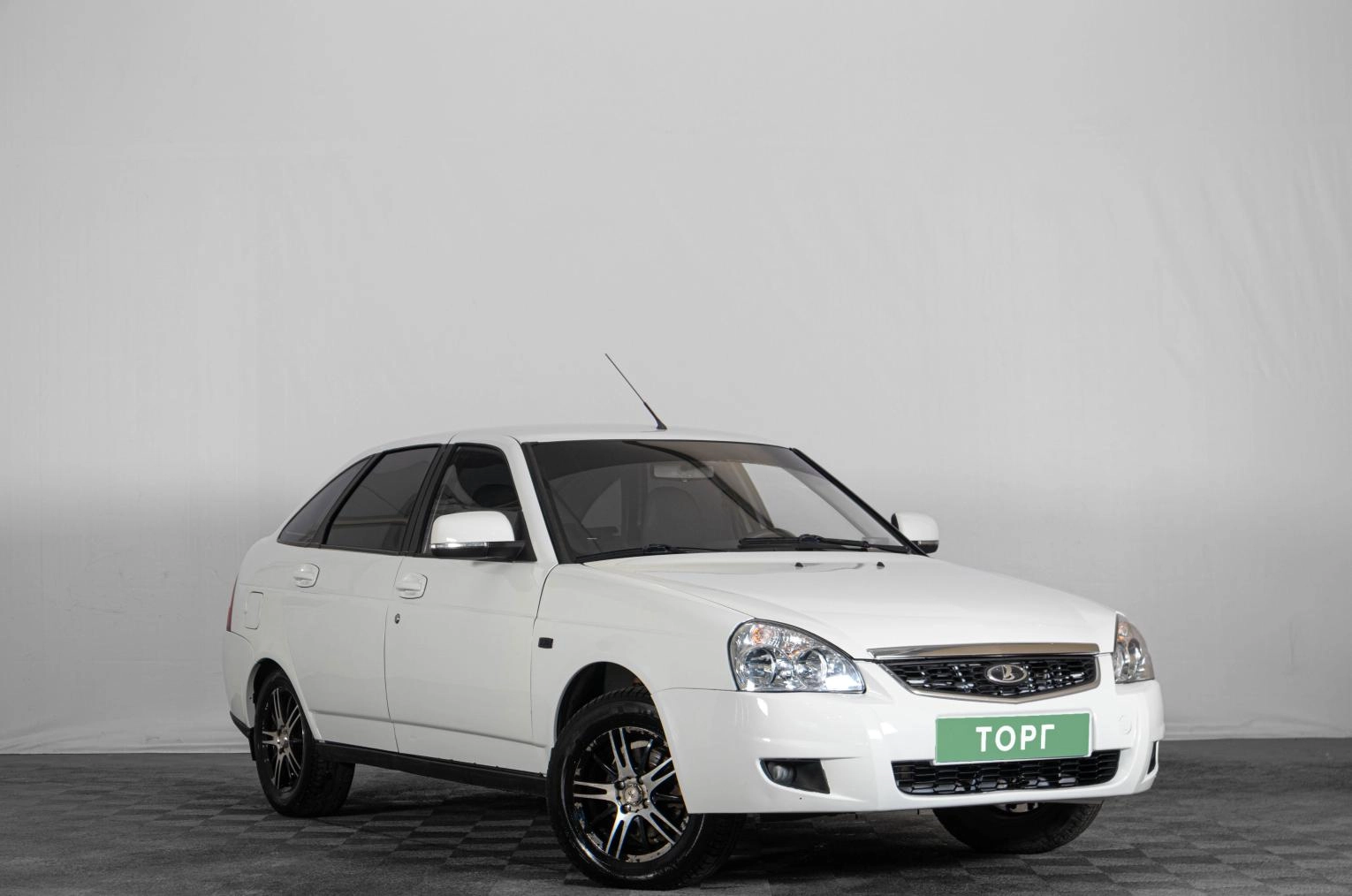 ВАЗ (LADA) Priora 1 из 18