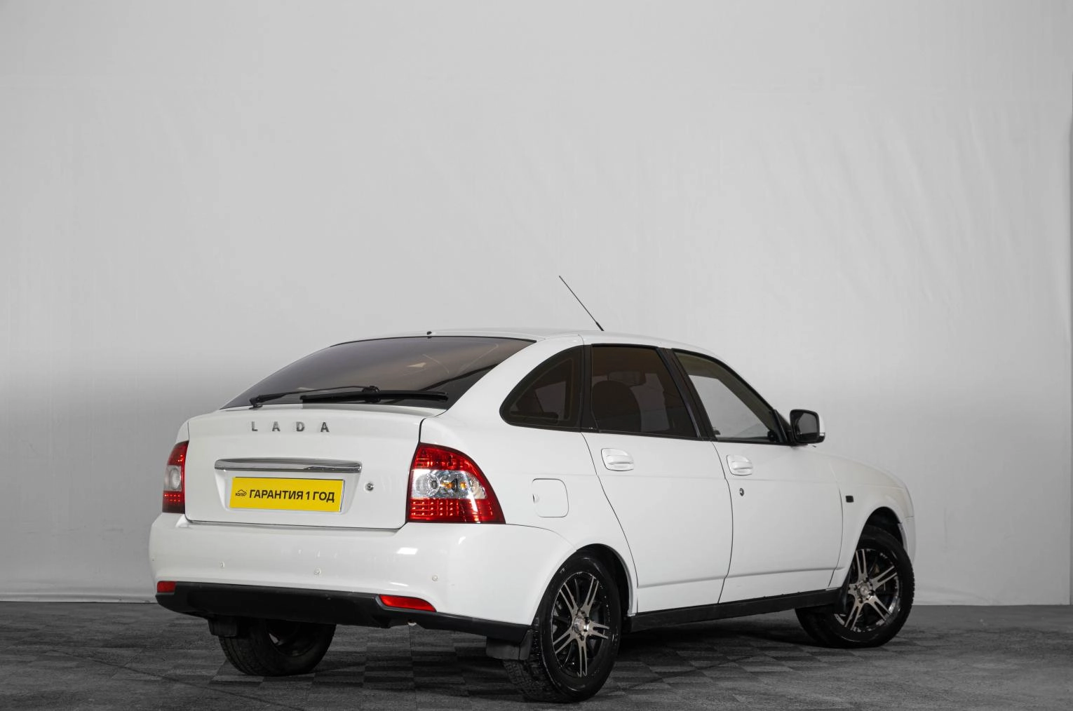 ВАЗ (LADA) Priora 4 из 18