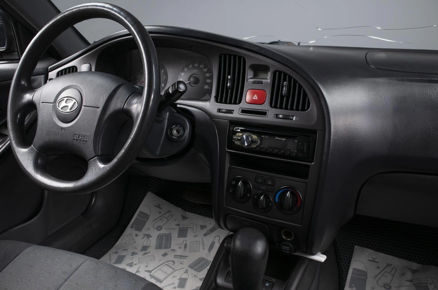Hyundai Elantra 9 из 17