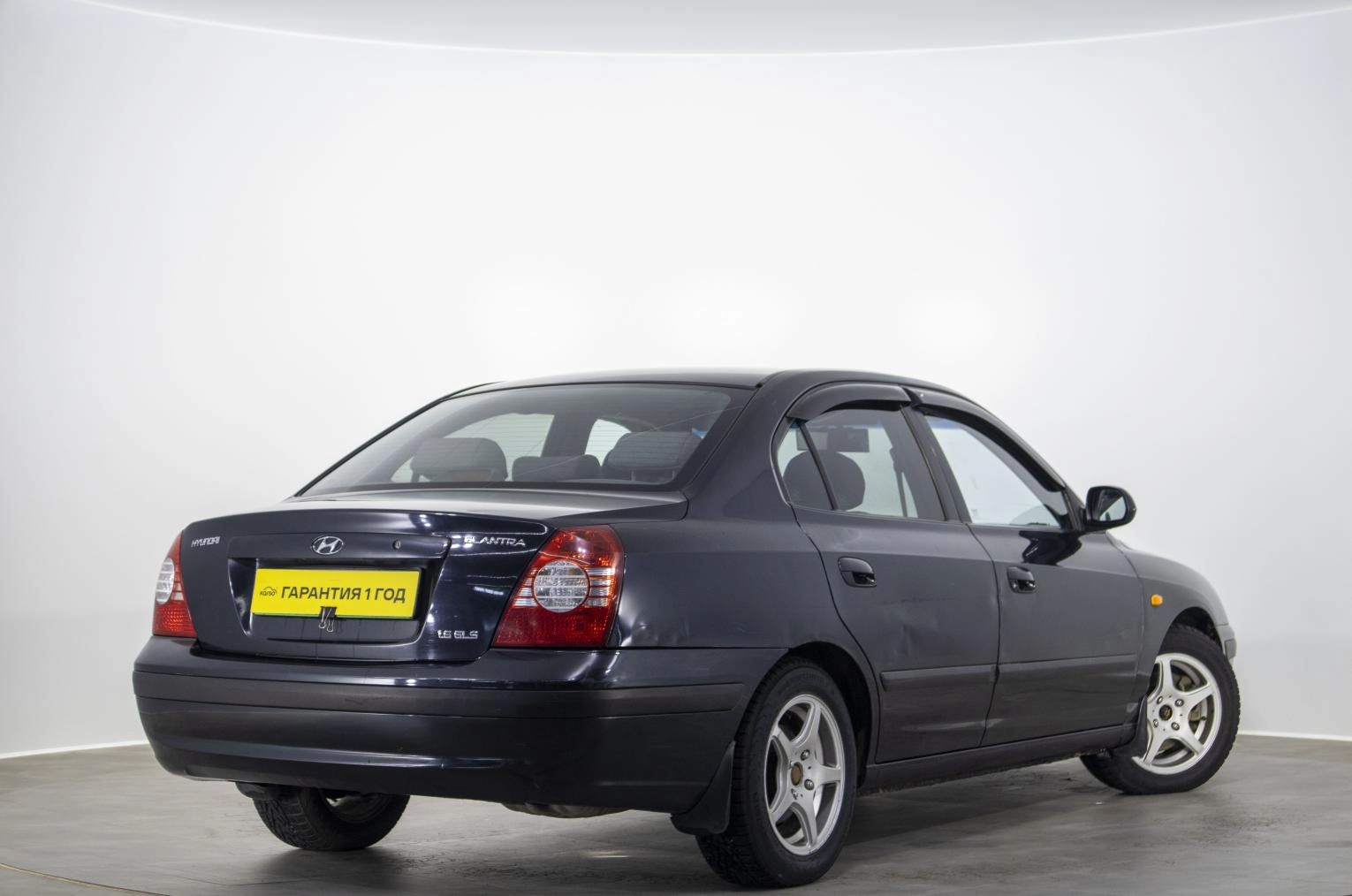 Hyundai Elantra 4 из 17