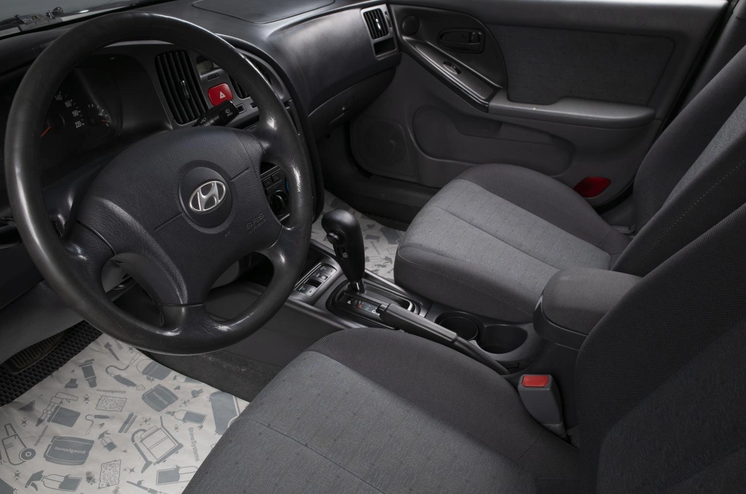 Hyundai Elantra 13 из 17