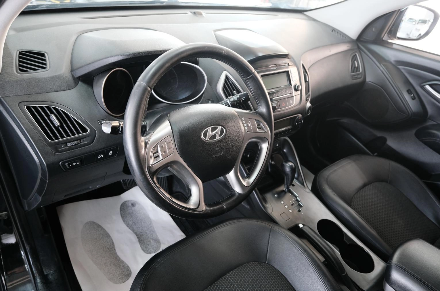 Hyundai ix35 10 из 25