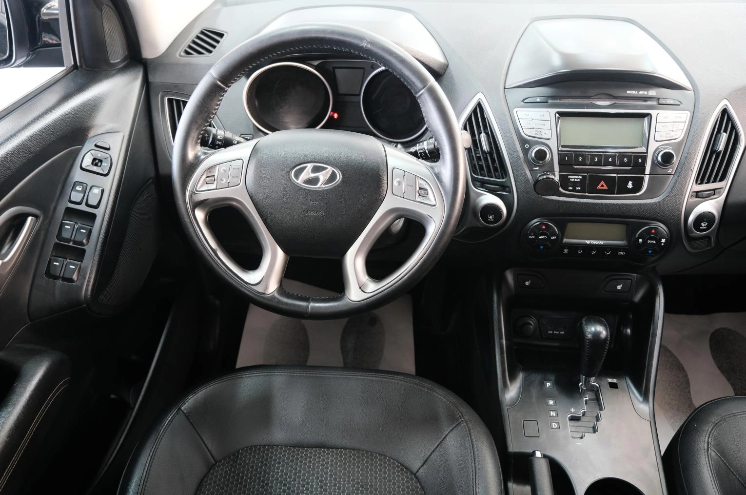 Hyundai ix35 11 из 25