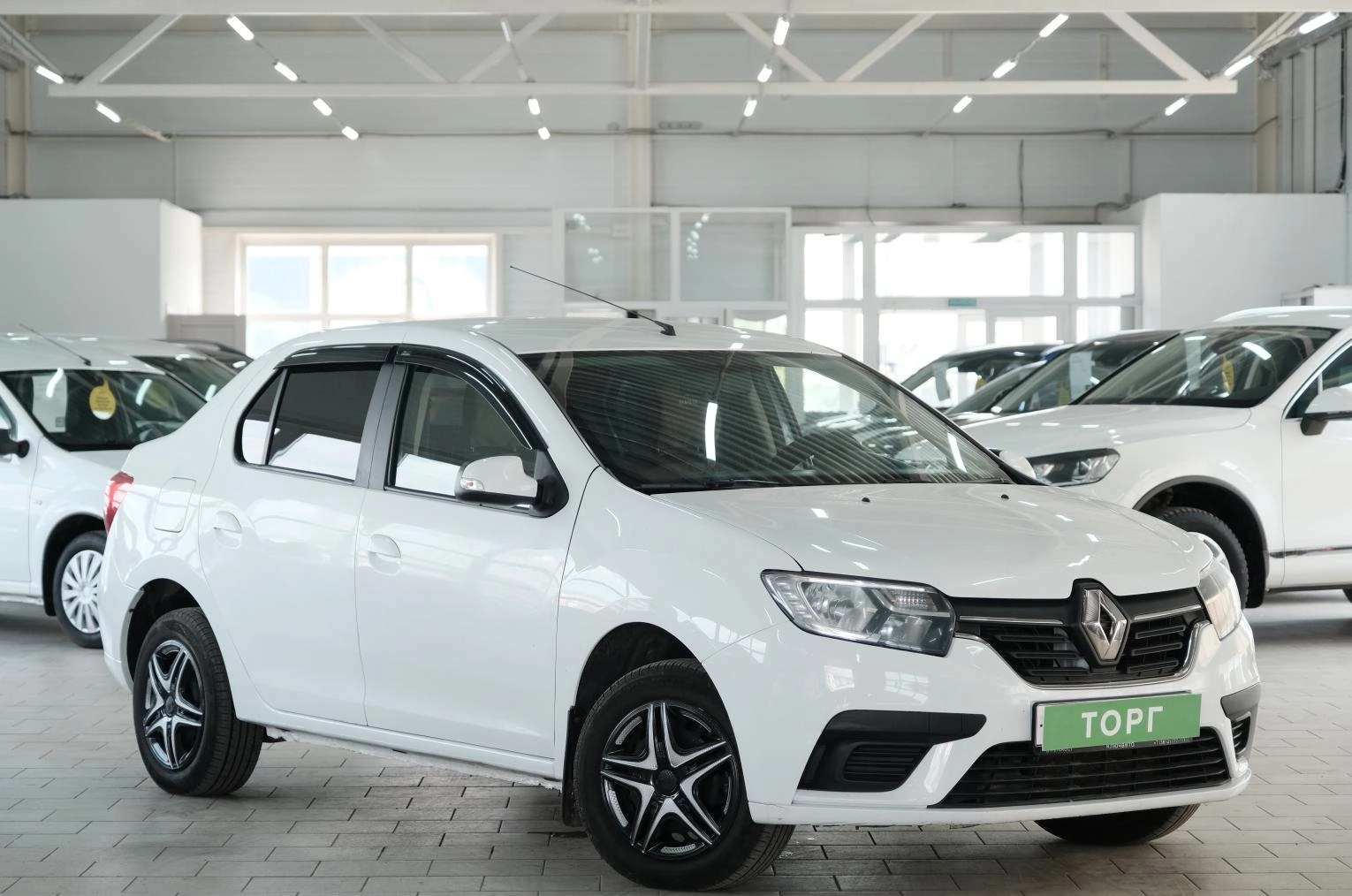 Renault Logan 1 из 24