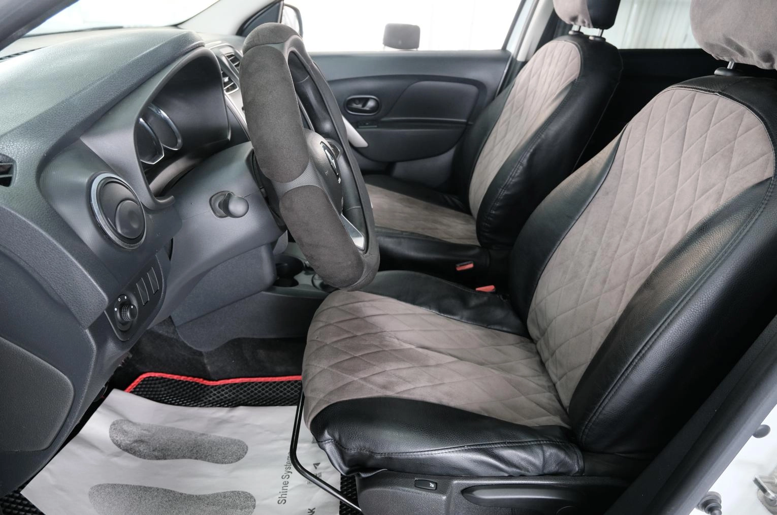 Renault Logan 7 из 24