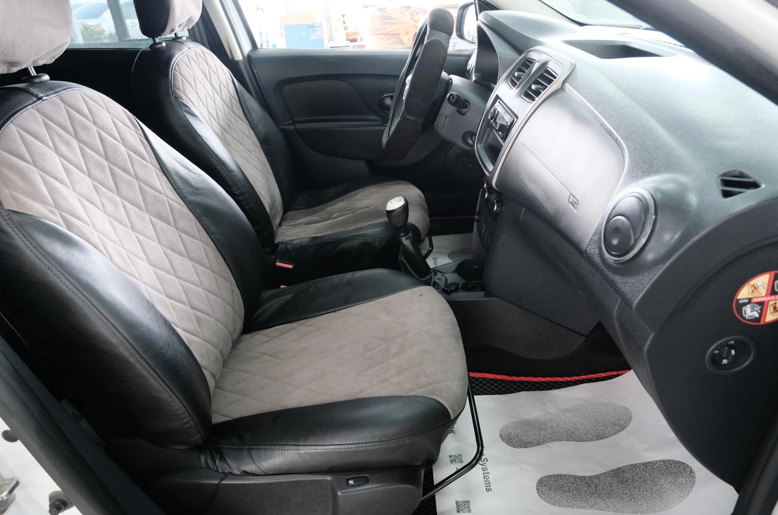 Renault Logan 20 из 24