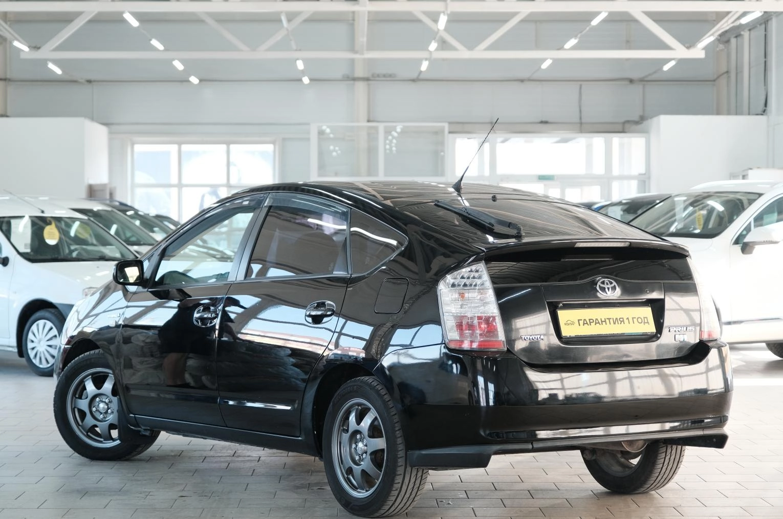 Toyota Prius 4 из 25