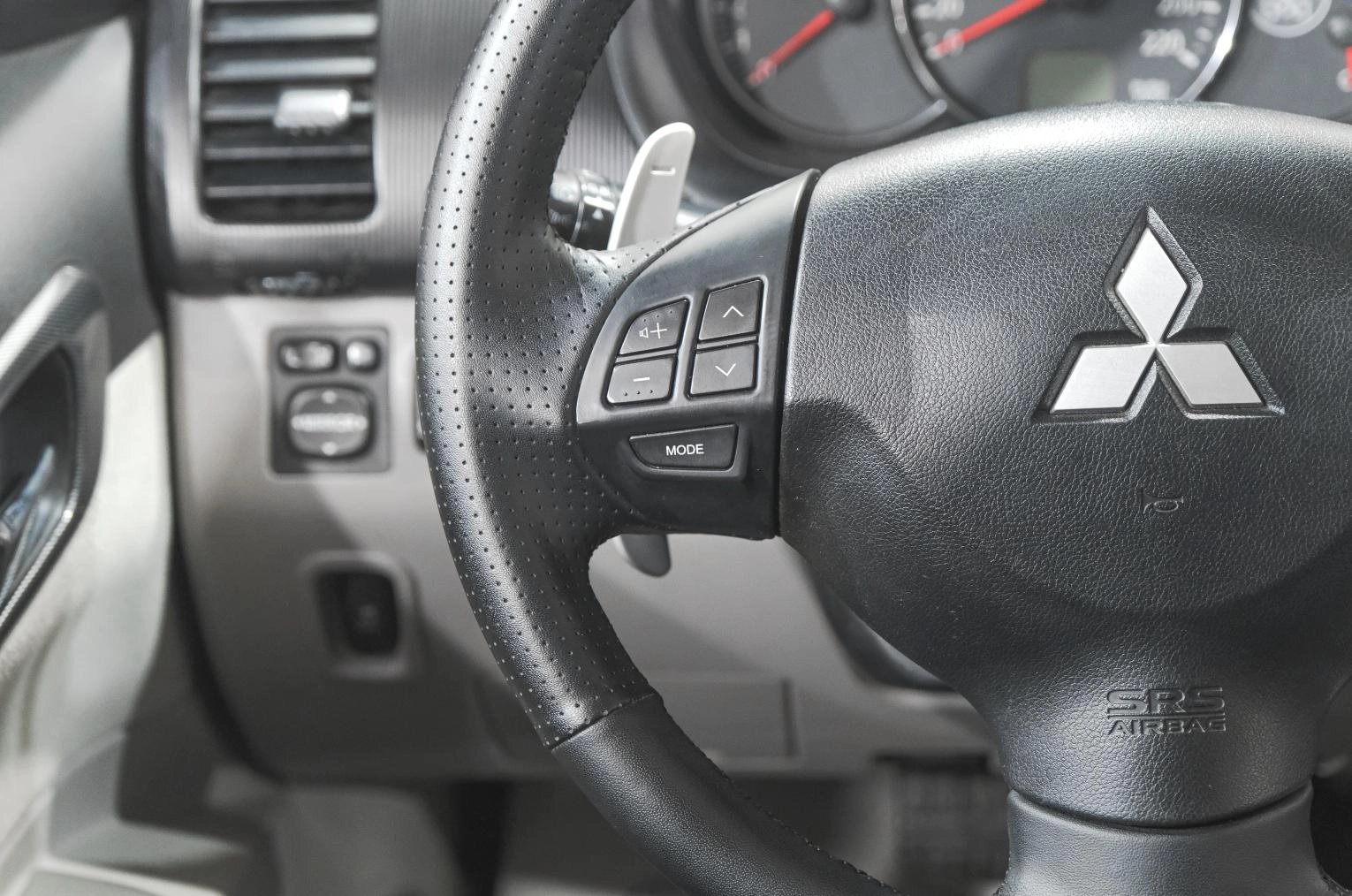 Mitsubishi Pajero Sport 12 из 23