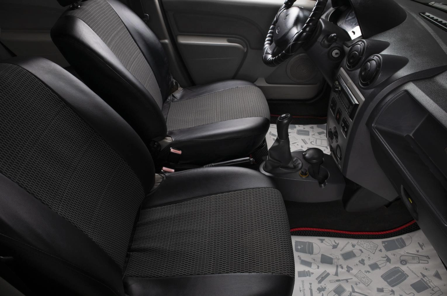 Renault Logan 13 из 15