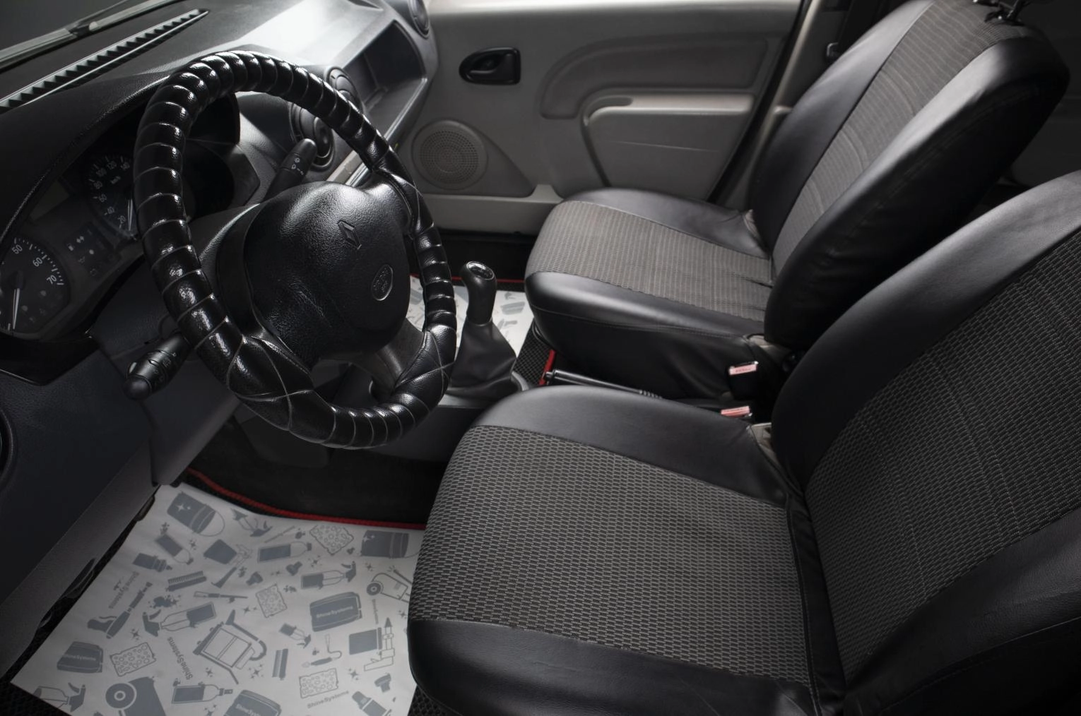Renault Logan 12 из 15