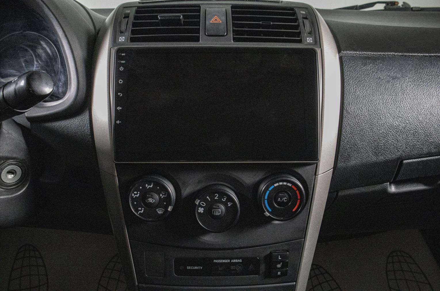 Toyota Corolla 13 из 16