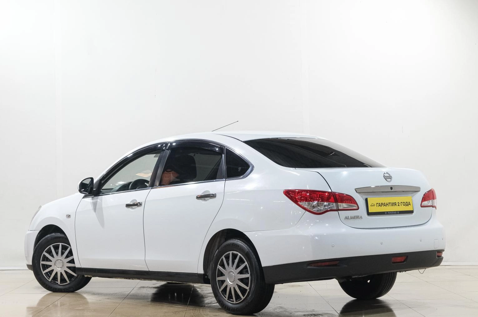 Nissan Almera 4 из 25