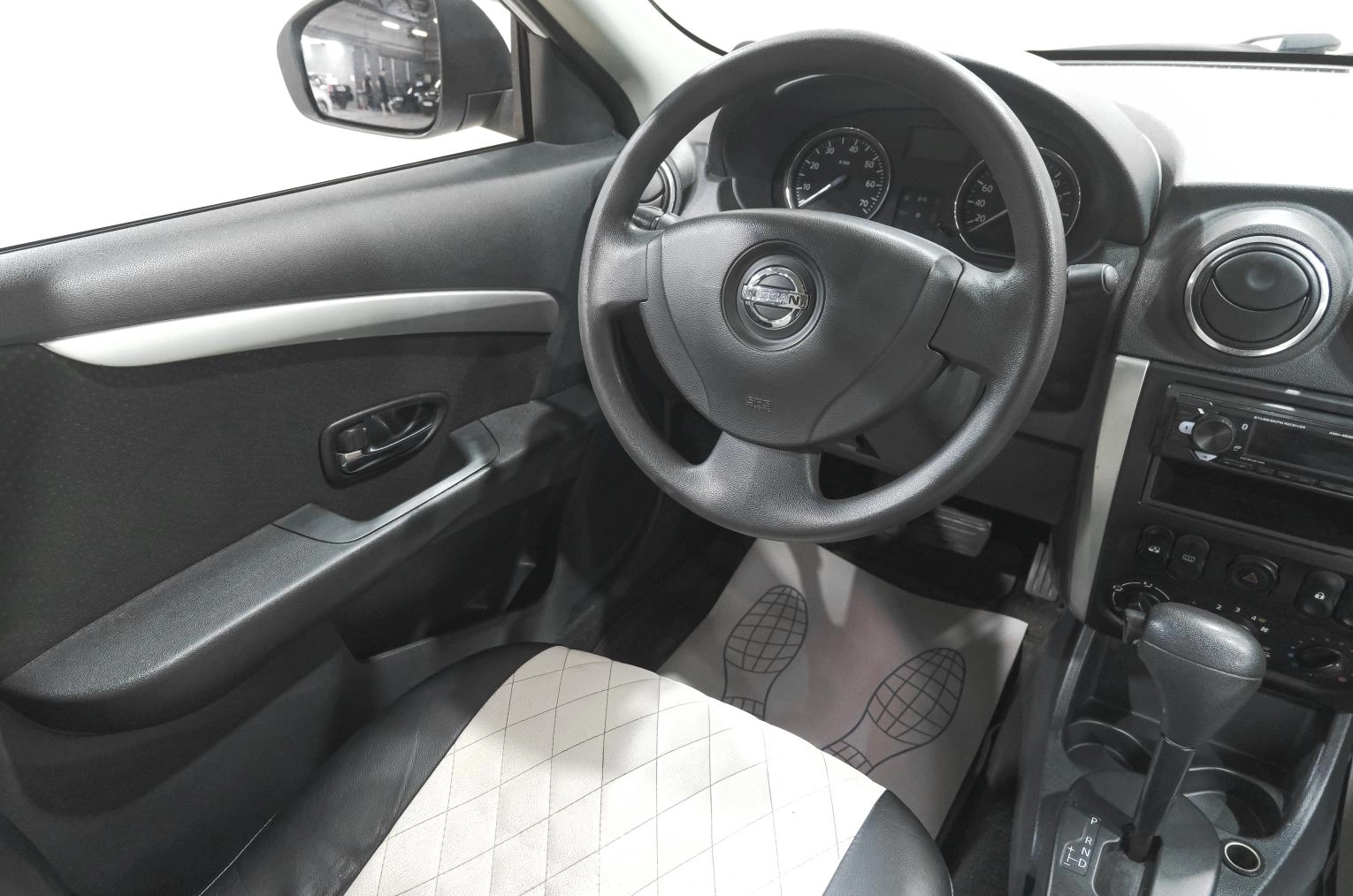 Nissan Almera 9 из 25