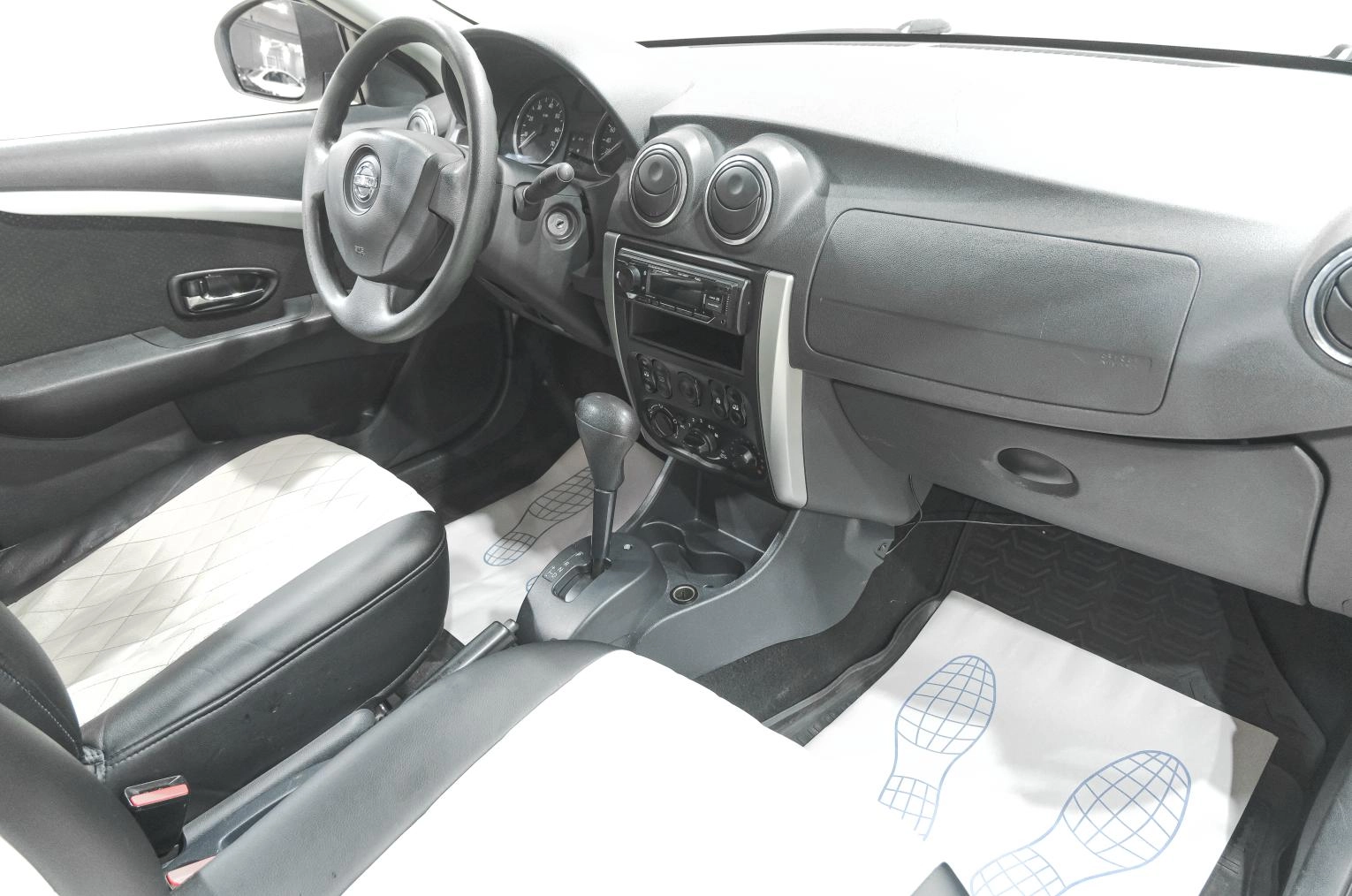 Nissan Almera 8 из 25