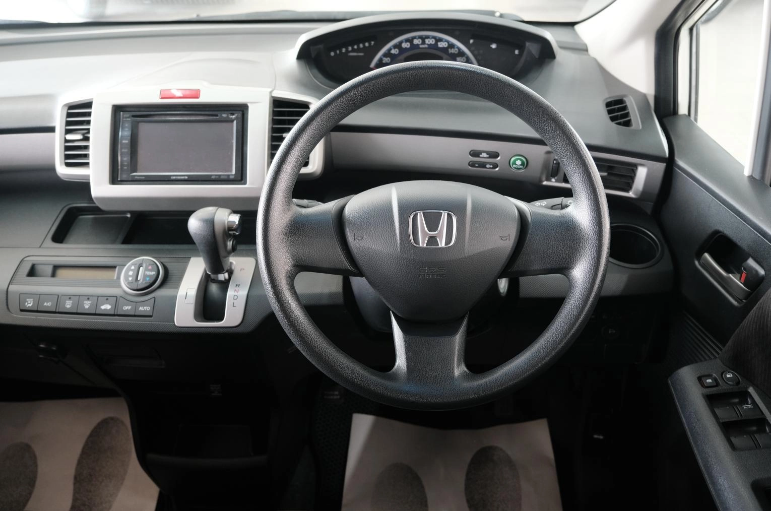 Honda Freed 11 из 23
