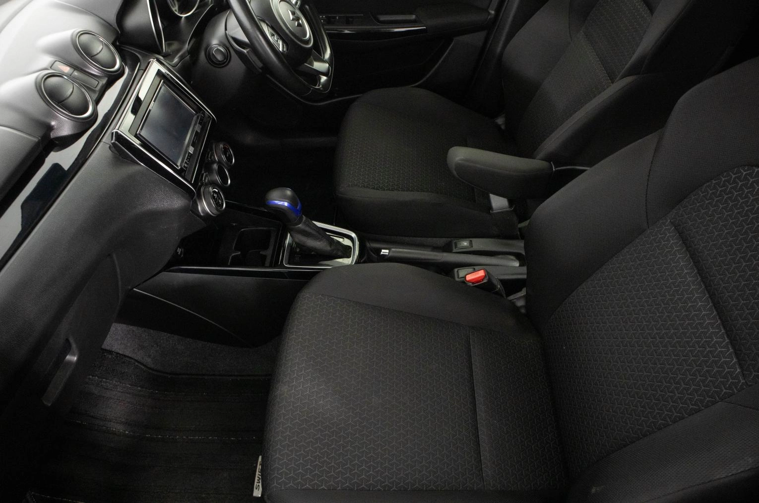 Suzuki Swift 10 из 24