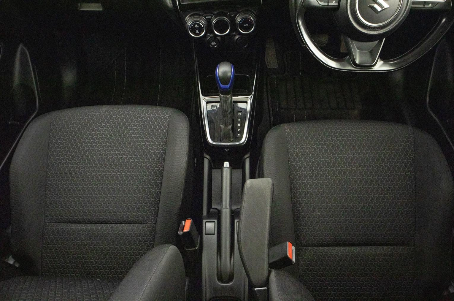 Suzuki Swift 18 из 24