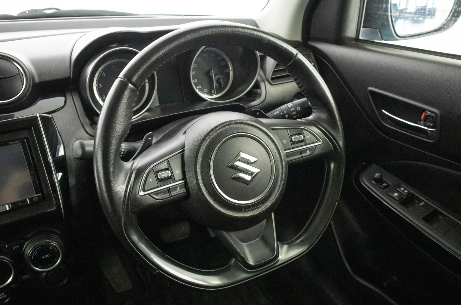 Suzuki Swift 12 из 24
