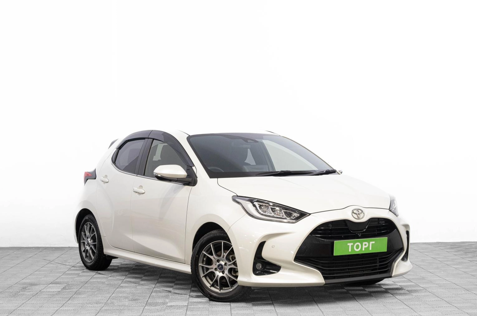 Toyota Yaris 1 из 27