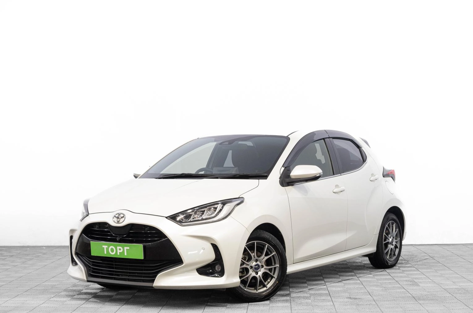 Toyota Yaris 3 из 27