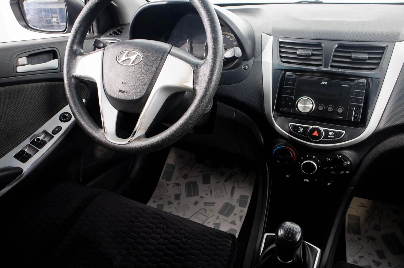 Hyundai Solaris 12 из 21