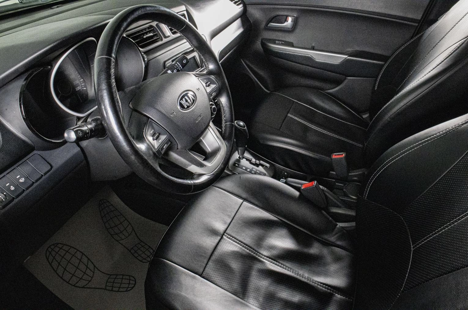 KIA Rio 8 из 18