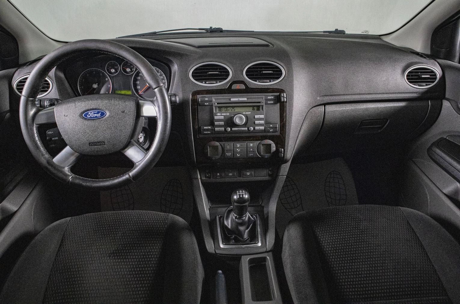 Ford Focus 12 из 16
