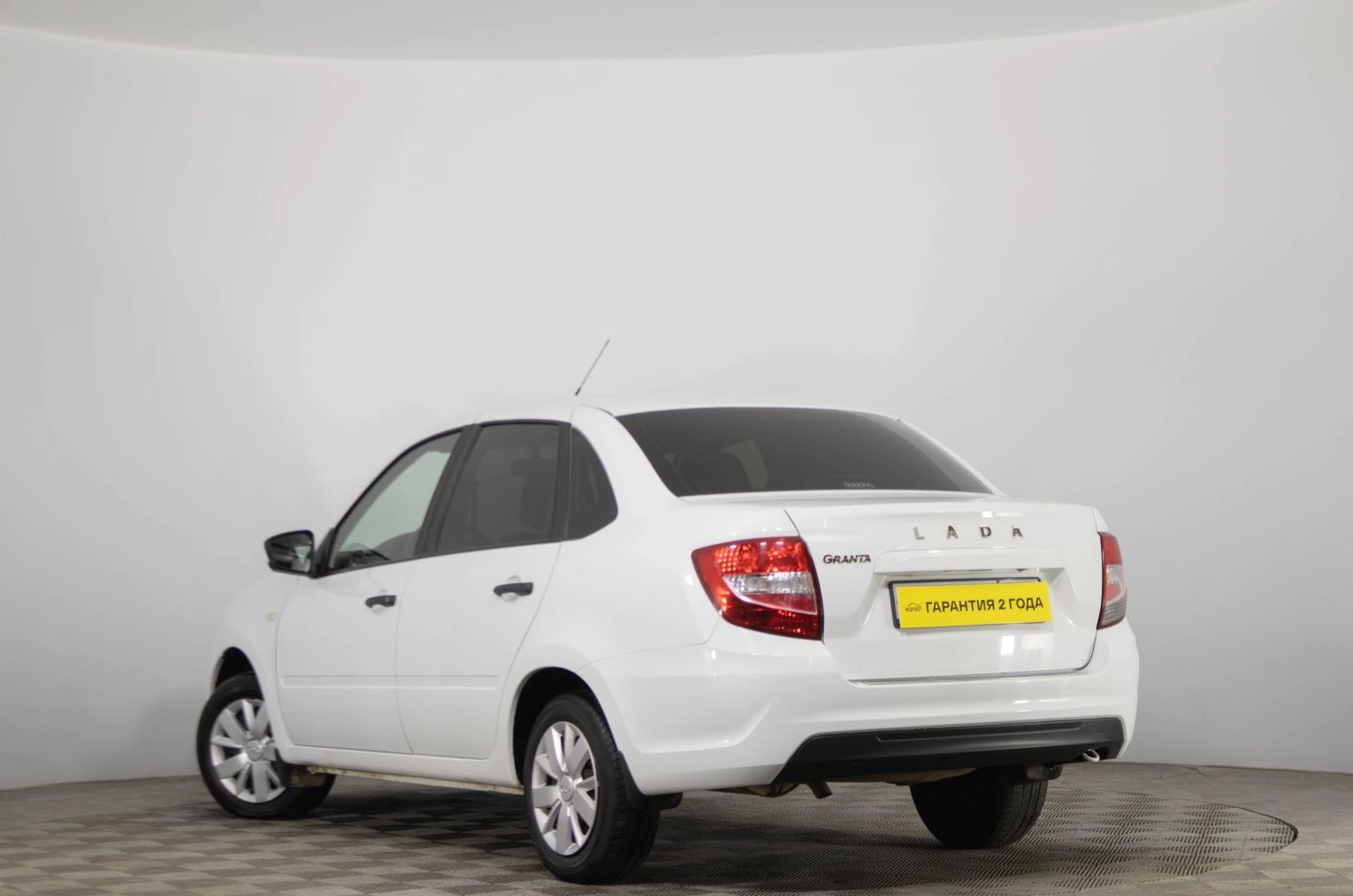 ВАЗ (LADA) Granta 4 из 20
