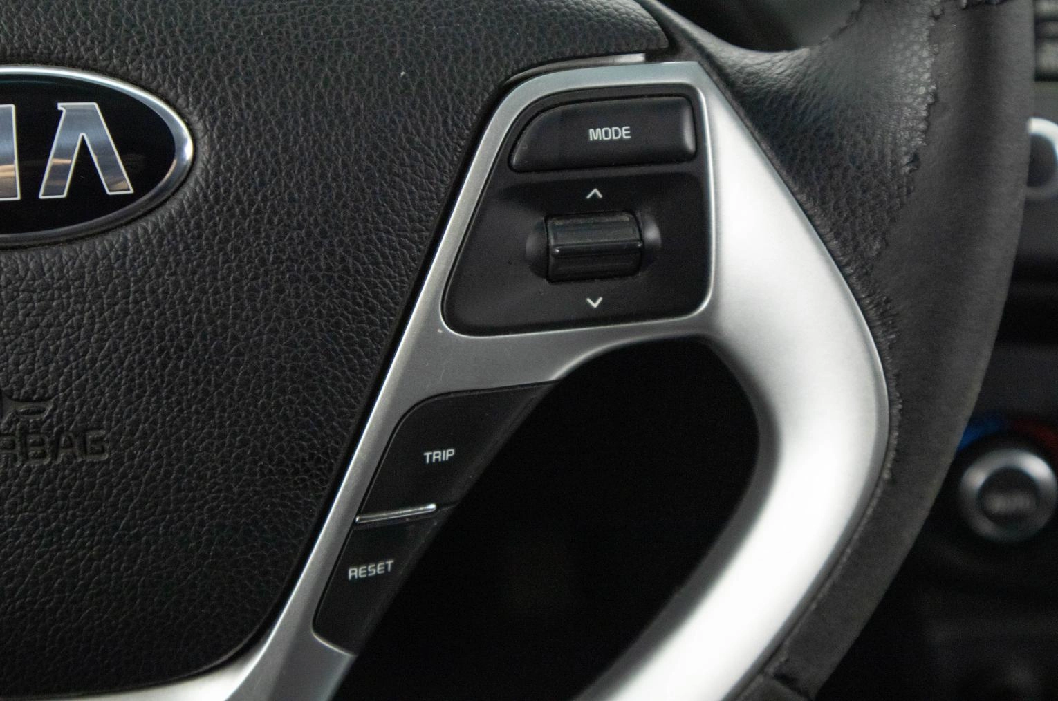 KIA Rio 21 из 23