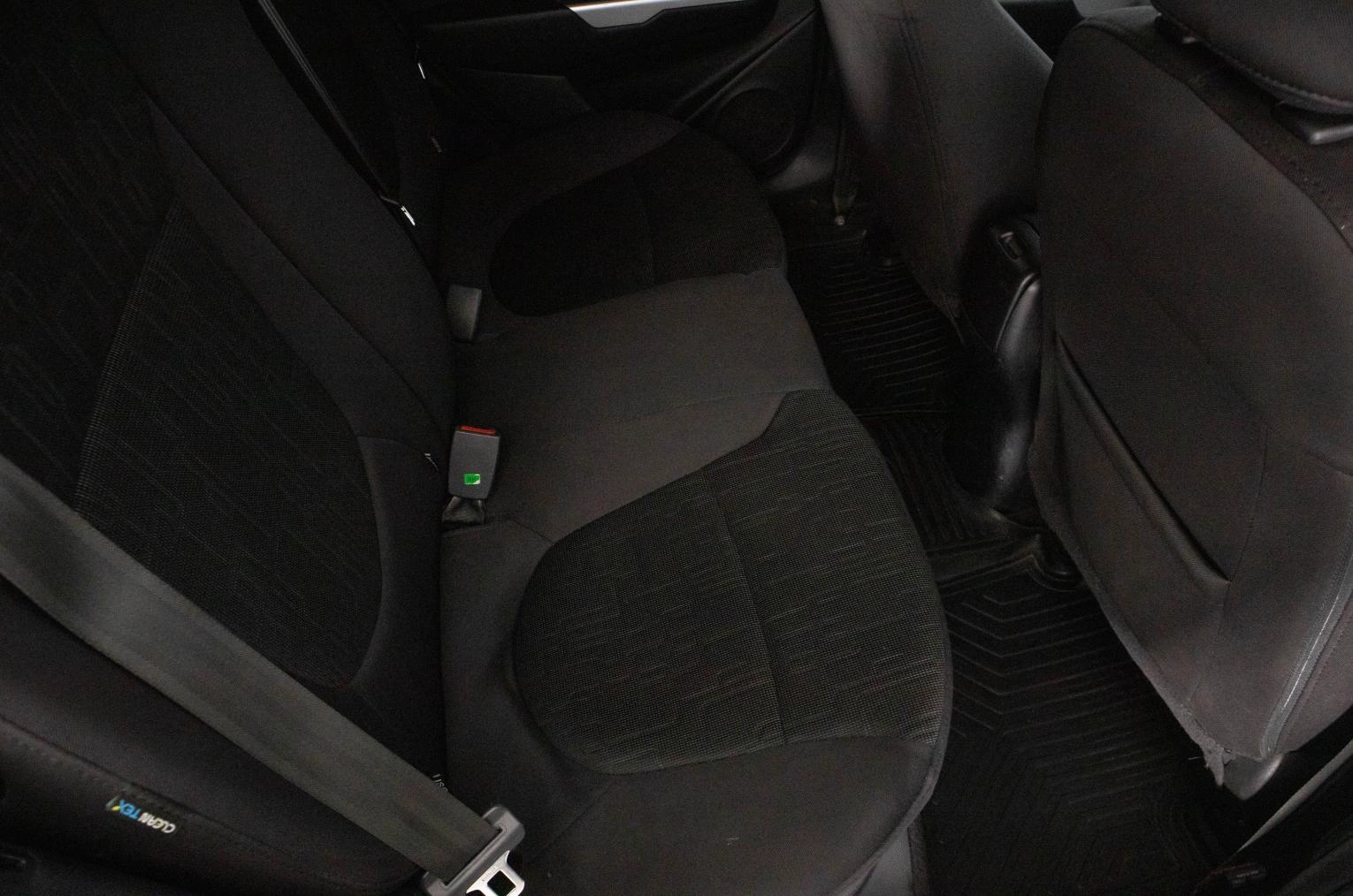 KIA Rio 10 из 23
