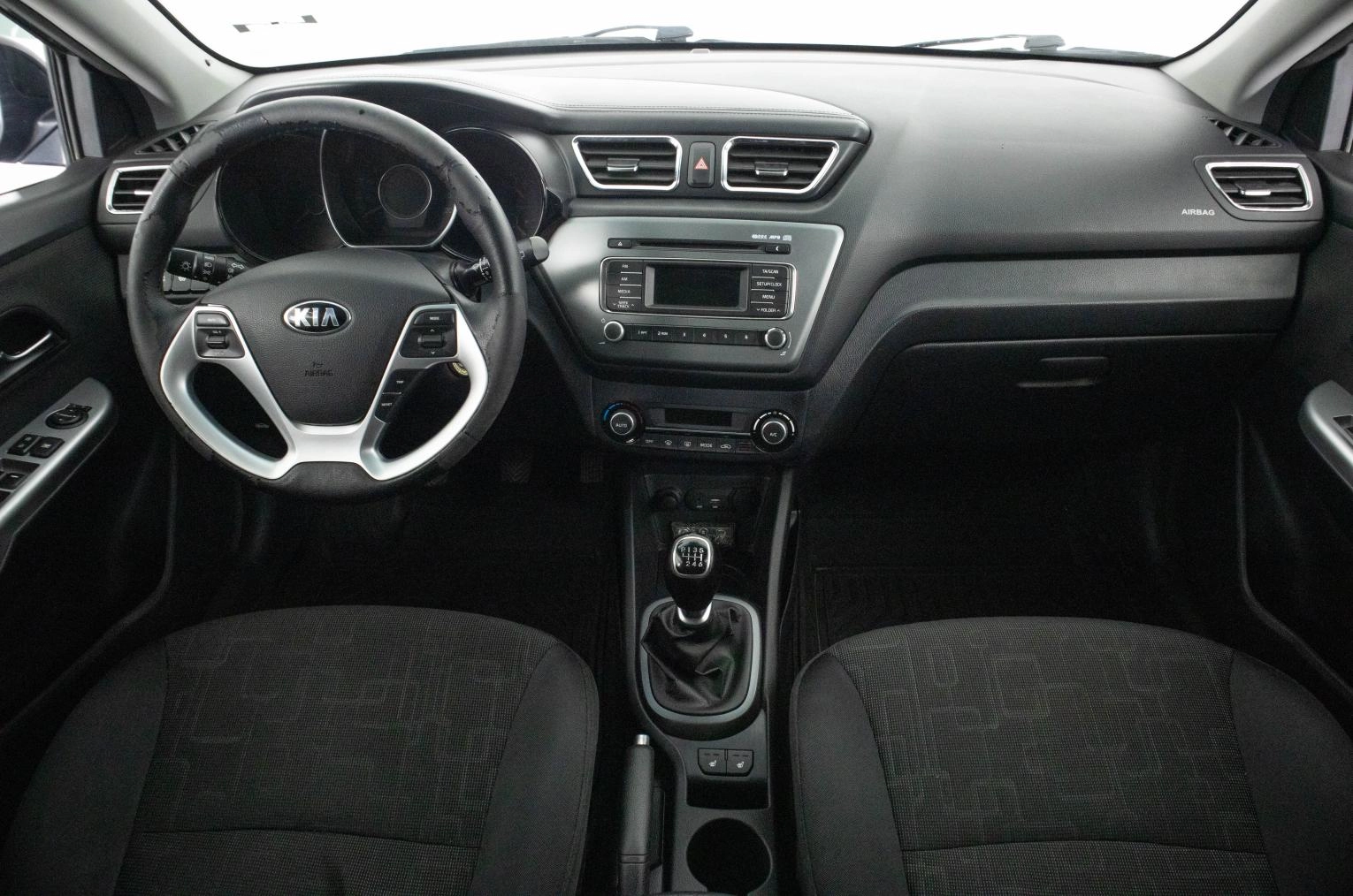 KIA Rio 13 из 23